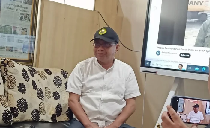 Rektor UNIBA, Dr Isradi Zainal